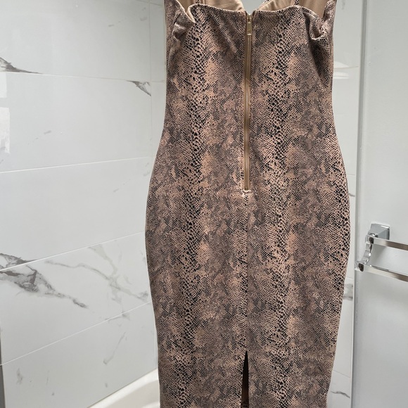 FASHION NOVA DRESS - Picture 3 of 5